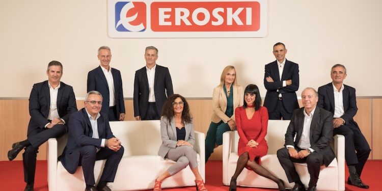 La división de viajes del Grupo Iberostar compra Viajes Eroski | Economía