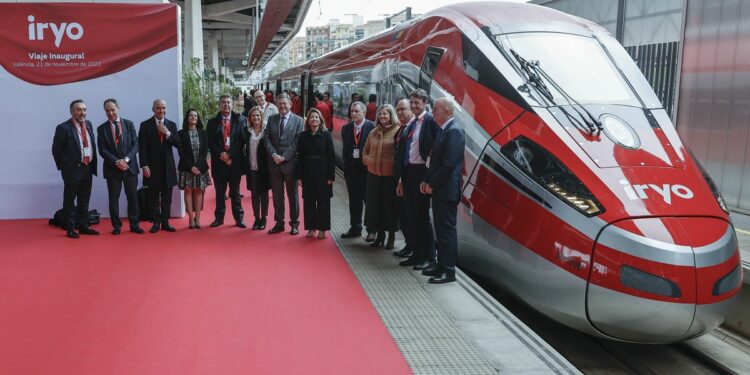 La ‘flecha roja’ de Iryo apuesta por la flexibilidad para hacerse con un 35% del mercado pero pide bajar las tasas y la electricidad | Comunidad Valenciana