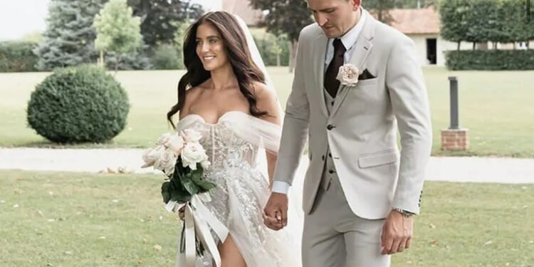 Harry Maguire junto a su esposa. (Foto: Instagram/@harrymaguire93).