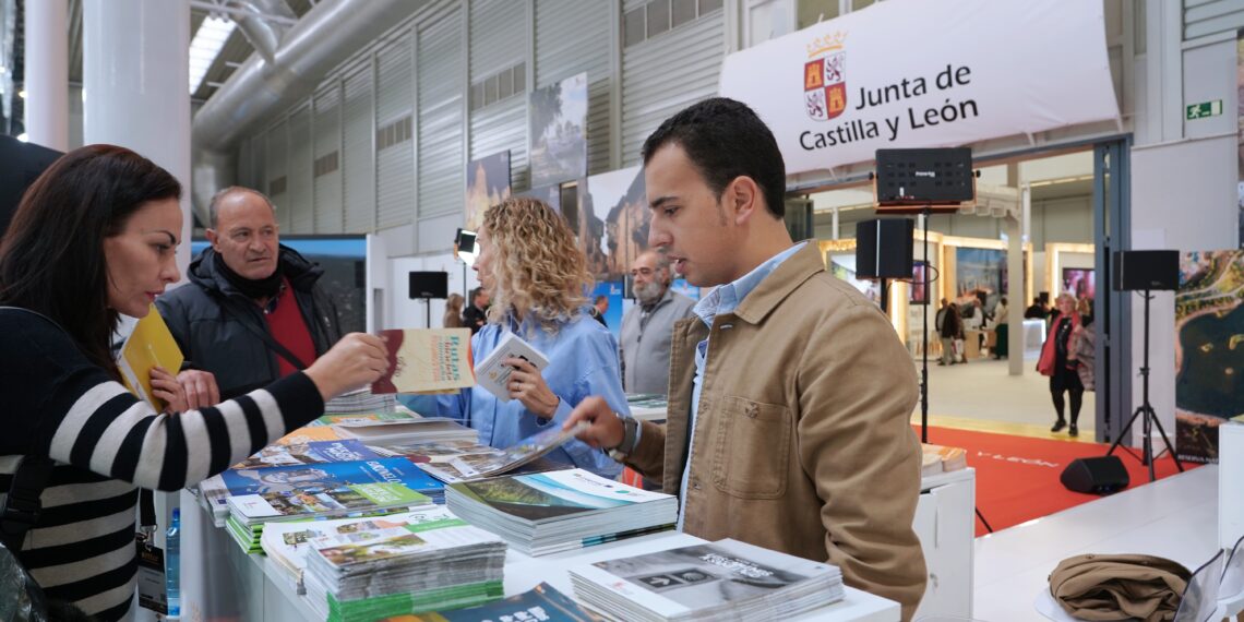 Las nueves provincias de Castilla y León 'lucen' sus mejores destinos turísticos en Intur