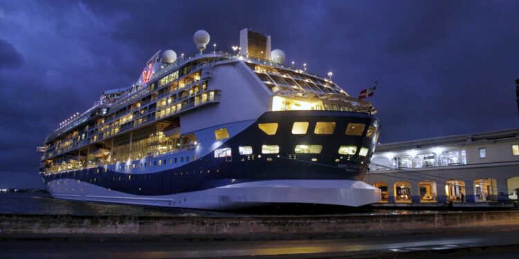 Llega a puerto habanero el crucero británico Marella Discovery 2