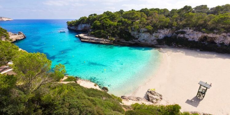 Los mejores hoteles resorts están en las islas y tienes todo el otoño para disfrutar de ellos