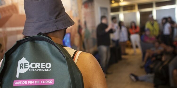 Más de 500 estudiantes ya se beneficiaron con el programa "Viaje de Fin de Curso"