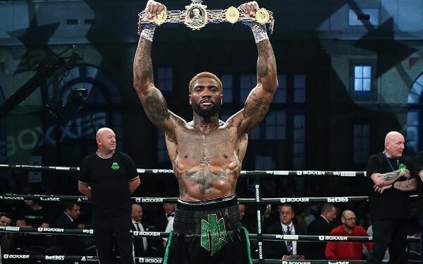 Mikael Lawal se proclamó campeón británico del peso crucero