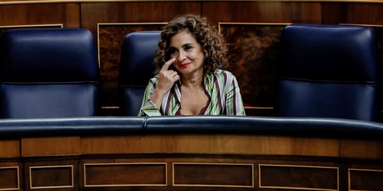 Montero destaca que "España coge velocidad de crucero en los fondos europeos" tras solicitar el tercer pago