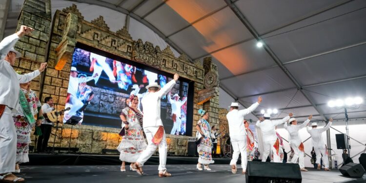 Muestra turística, cultural y gastronómica de Yucatán se exhibe en Jalisco