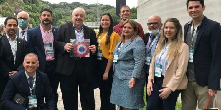 Nenecho llevó a concejales “opositores” a sus viajes al exterior - Nacionales