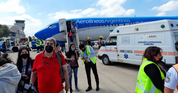 Pasajeros prefieren emitir vuelos de Aerolneas Argentinas por agencia