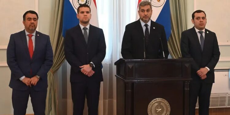 Poder Ejecutivo promete limitar viajes y viáticos de funcionarios en el Estado - Política