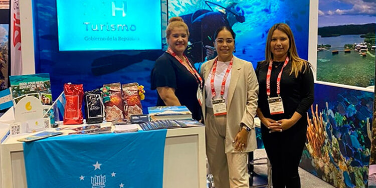 Potencial de Honduras para el buceo destaca en rueda de negocios
