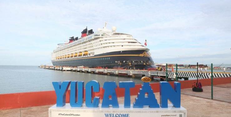 Progreso recibió el primer arribo del Disney Magic
