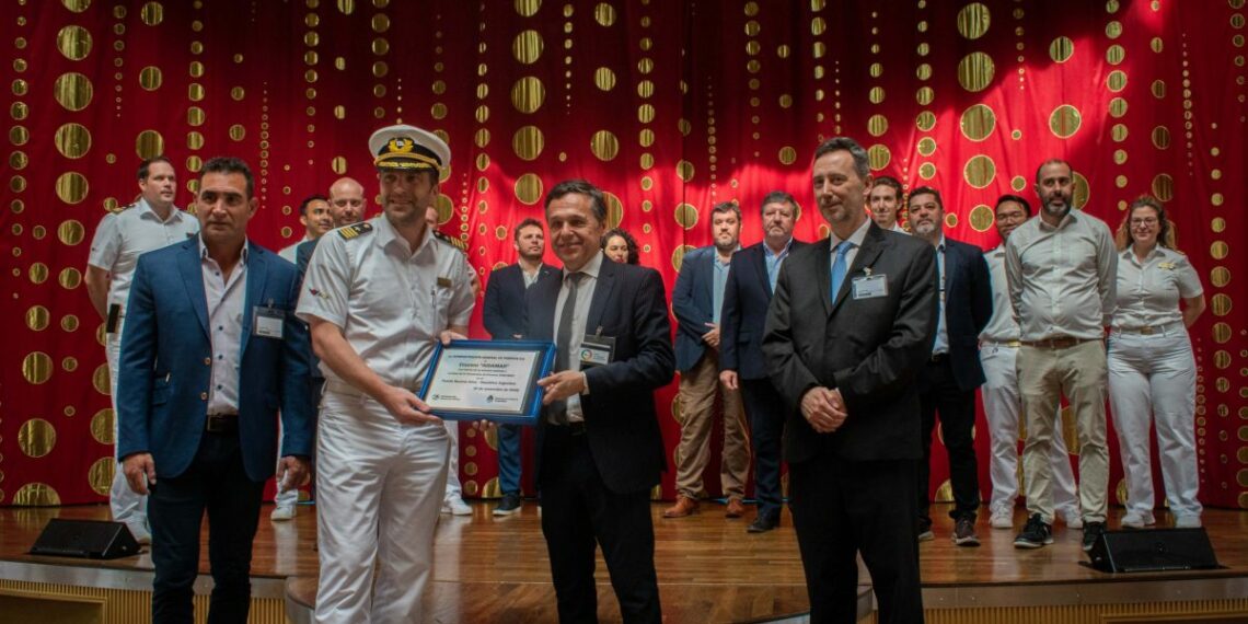 Puerto Buenos Aires recibe primer crucero de grandes dimensiones de la temporada