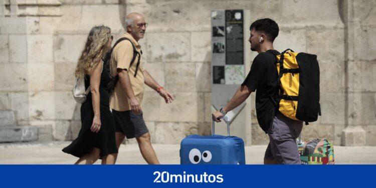 Puig cede para aprobar la tasa turística que Ribó prevé implantar en València