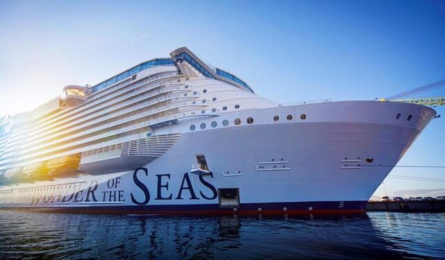 Royal Caribbean refuerza su apuesta por la sostenibilidad medioambiental y avanza hacia las emisiones cero