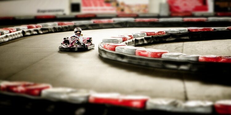 Saca al 'Checo Pérez' que llevas dentro en estos kartódromos