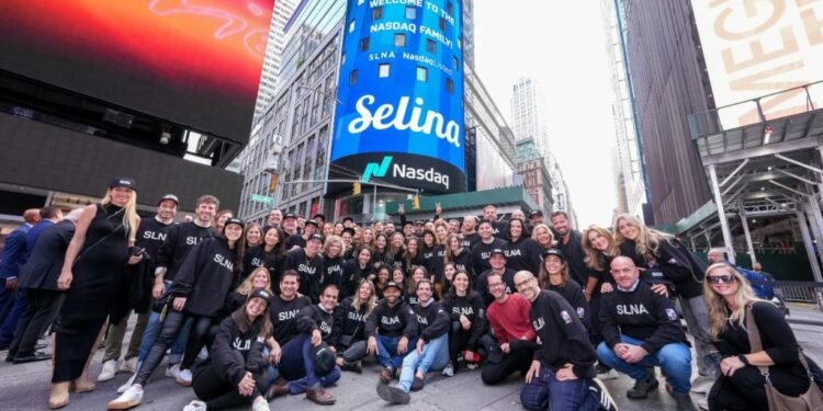 Selina, la cadena de hoteles para nómadas digitales, empezó a listar en bolsa y acelerará su expansión en Latinoamérica