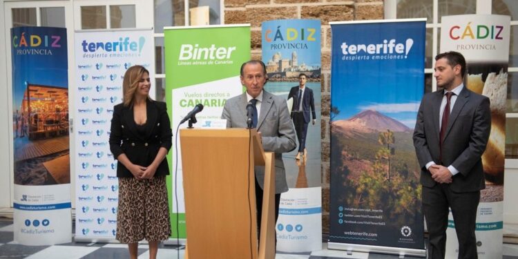 Tenerife y Cádiz se alían para promocionar la ruta directa de la isla con el aeropuerto de Jerez