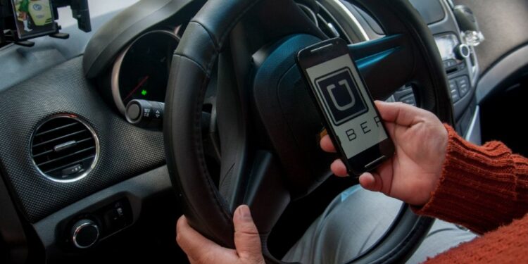 Trabajadores de Apps de viajes, expuestos a abusos y acoso de usuarios