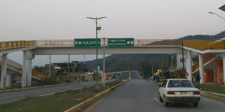 Transportista es asaltado a punta de pistola, en Huejutla