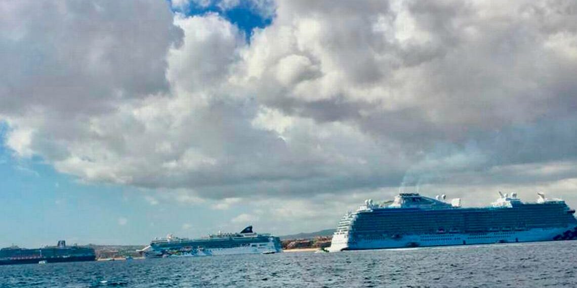 Tres cruceros se encuentran en Cabo San Lucas - El Sudcaliforniano