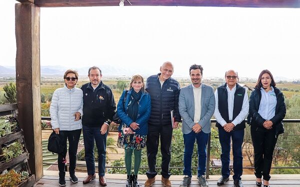 Acuerdan Agricultura y productores vitivinícolas fortalecer acciones fitosanitarias en el Valle de Guadalupe