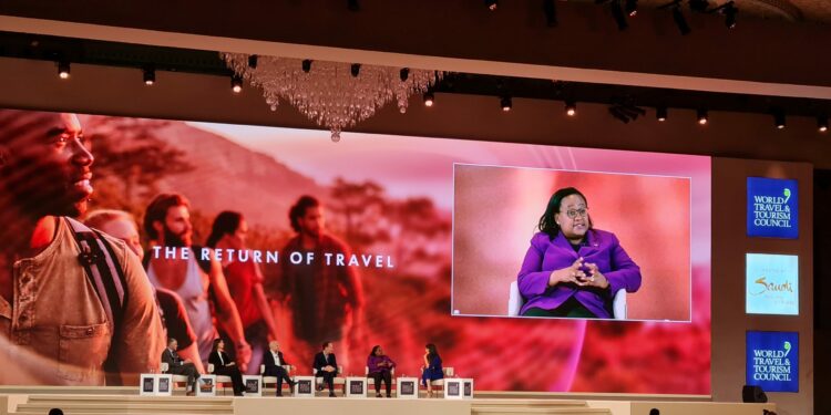 Viajes internacionales impulsan la recuperación del turismo