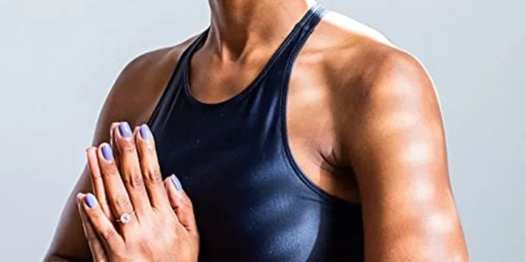 Combate la tensión crónica de las caderas con estos 4 movimientos que Fitbit te recomienda