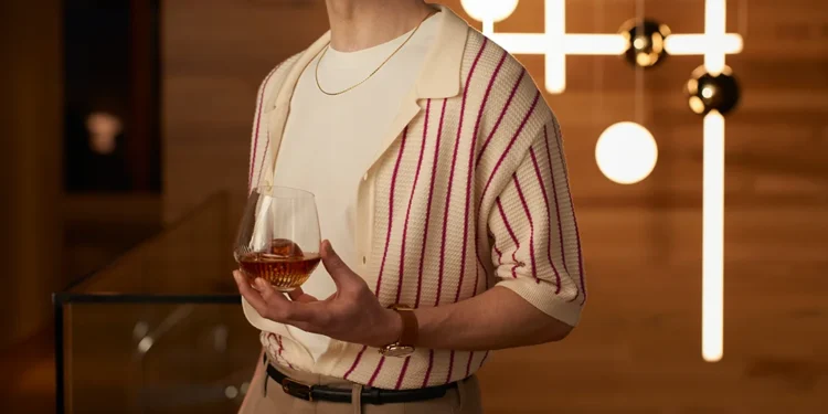 Rémy Martin XO se asocia con Lee Broomm para Revelar nuevas facetas de su decantador XO y un nuevo ritual, Remy Martin On Ice