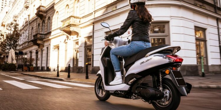 se podrá pedir una moto en lugar de un auto a través de una app de viajes