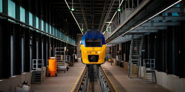 Un tren holandés en el servicio de reparación