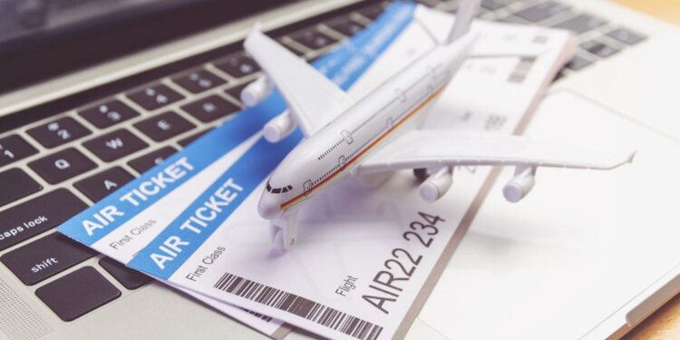 Vuelo - webs para conseguir vuelos baratos. Canva