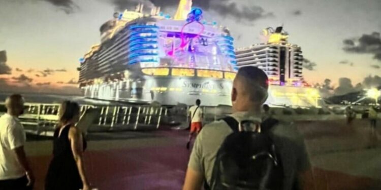 Jaime García se relaja en un viaje en un crucero