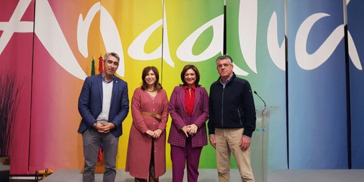 La Junta presenta los cuatro planes de Sostenibilidad Turística de Málaga con...