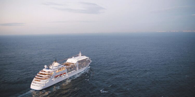 Los cruceros celebran reducir en un 80% los gases contaminantes de los buques en el Mediterráneo desde mayo de 2025