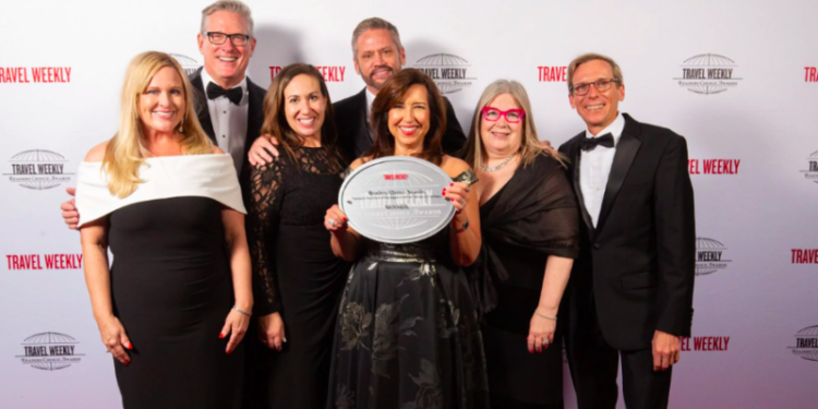 Travel Weekly premia nuevamente a Carnival ⋆ Noticias de Cruceros