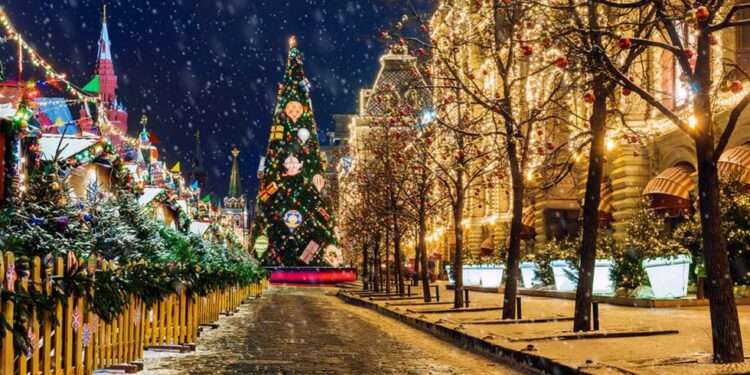 20 ciudades que se lucen increíble en Navidad | destinos en navidad | Nueva York | Estocolmo | Praga | París | Medellín | Rio de Janeiro | Salzburgo | Viena | | VAMOS