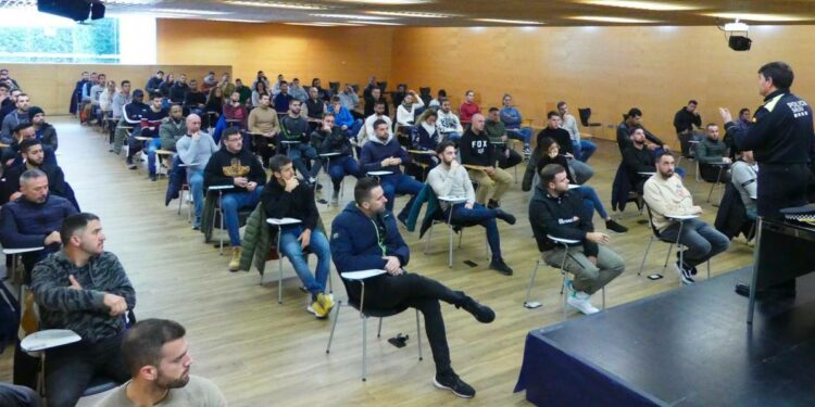270 aspirantes para las seis nuevas plazas de la Polícía Local de Salou