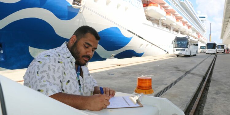 ATP coordina acciones para optimizar experiencia de turistas que llegan a Puerto de Cruceros de Amador