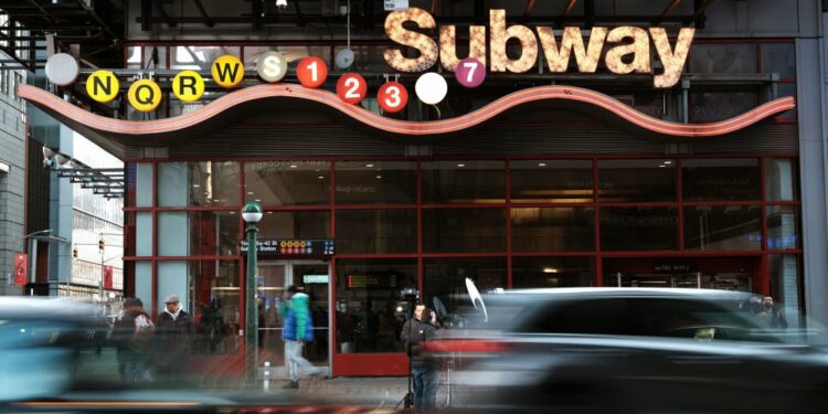 Abrirán centros de atención en estaciones del subway – Telemundo New York (47)