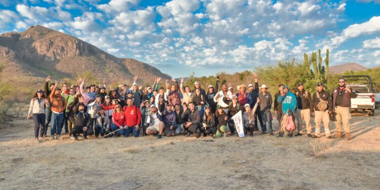 Ahomenses purifican sus almas durante la ruta de senderismo “Juya Annia” en el Cañón del Diablo. – Alcaldía de Ahome