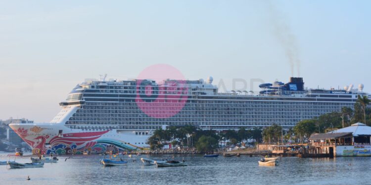 Ancla en el puerto el séptimo crucero de la temporada con más de 3 mil pasajeros