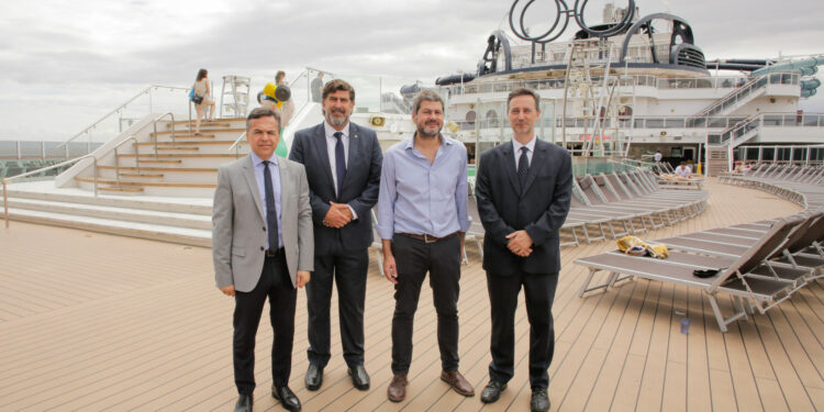 Arribó al Puerto Buenos Aires el crucero más grande de MSC