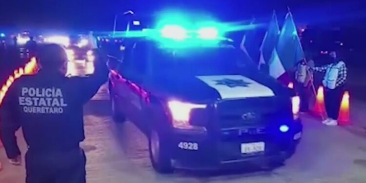 Así podrás unirte a la caravana migrante para tus viajes a México con seguridad en la temporada de fin de año | Video | Univision 45 Houston KXLN
