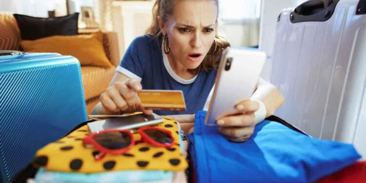 Aumentan estafas de agencias falsas