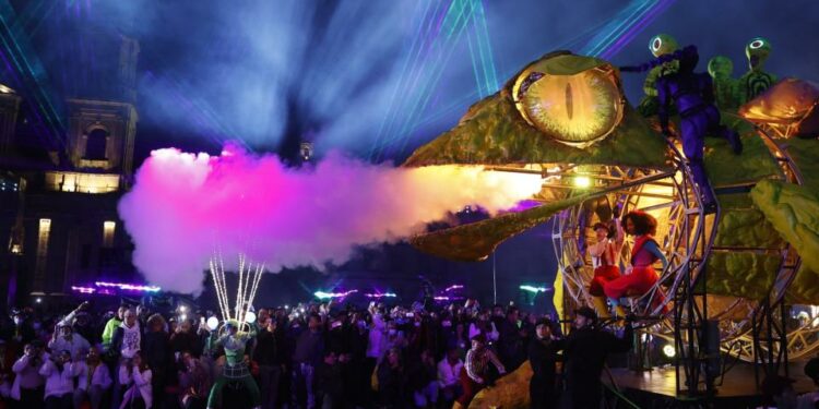 Bogotá se ilumina por Navidad con un show que reivindica el valor de lo local