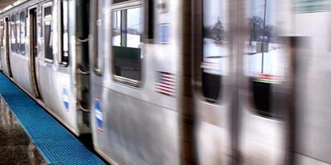 CTA y Metra ofrecen viajes gratis en la víspera de Año Nuevo – Telemundo Chicago