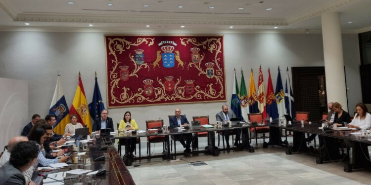 Canarias sube un 23% su presupuesto para turismo en 2023, hasta los 125 M €
