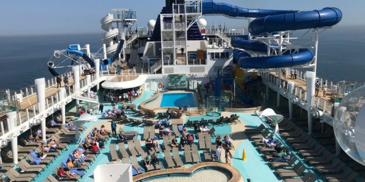 como es un crucero por dentro