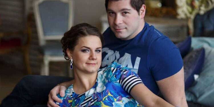La pareja perfecta. Alexey y Daria Brayman en su retrato de Facebook. La justicia estadounidense los acusa de participar de una banda de espías que proveía a Rusia de chips y otras partes de material militar sensible. (Facebook)