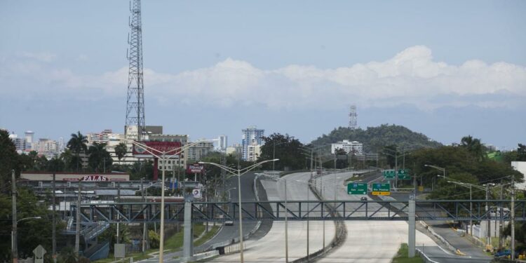 Continúan los trabajos en barrera de hormigón en expreso Martínez Nadal | Agencias